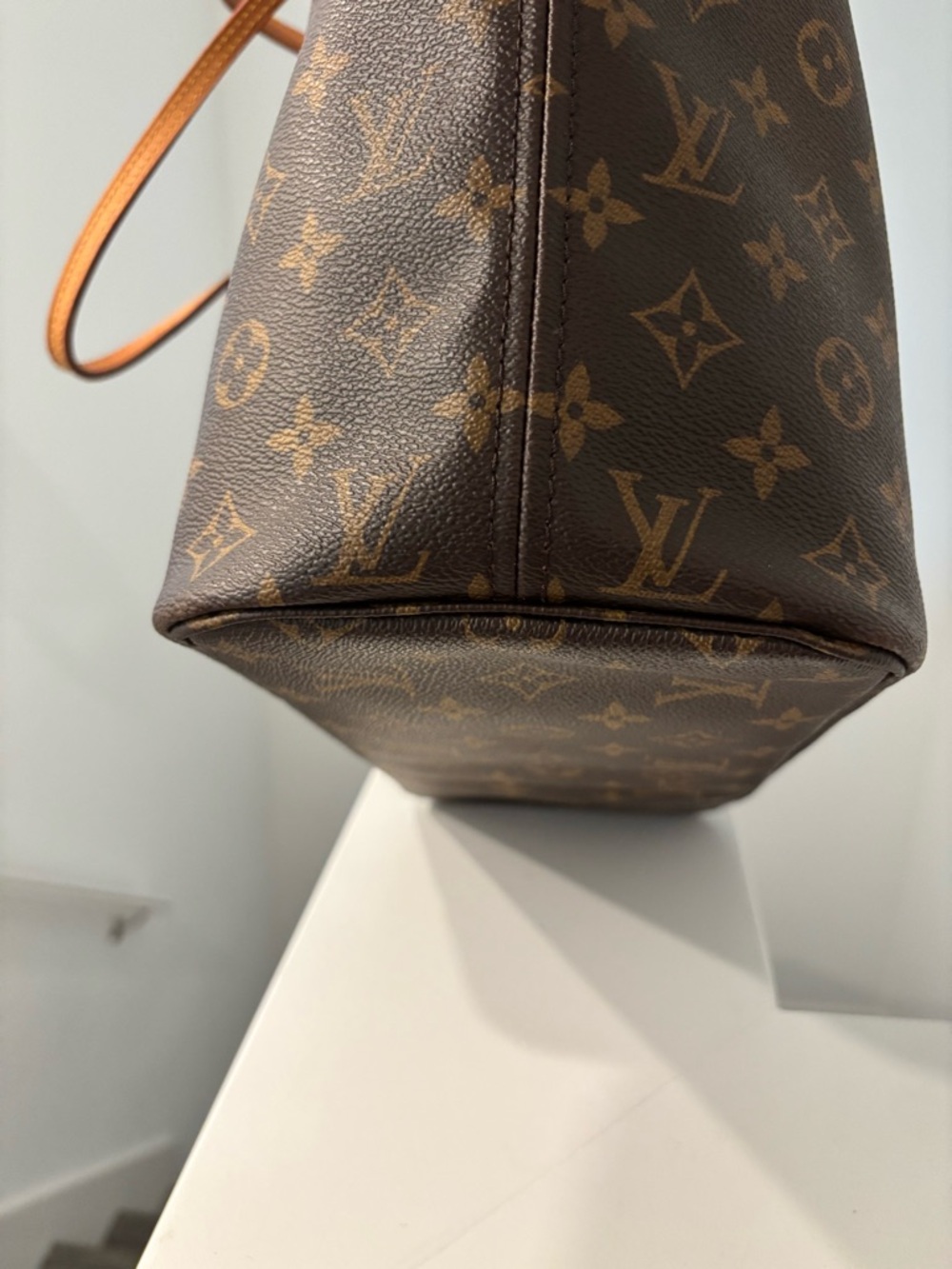 Louis Vuitton Monogram Neverfull MM Tote in Brown and Tan Fall 2021 - Picture 8 of 16